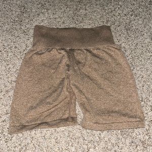 Brown scrunch short